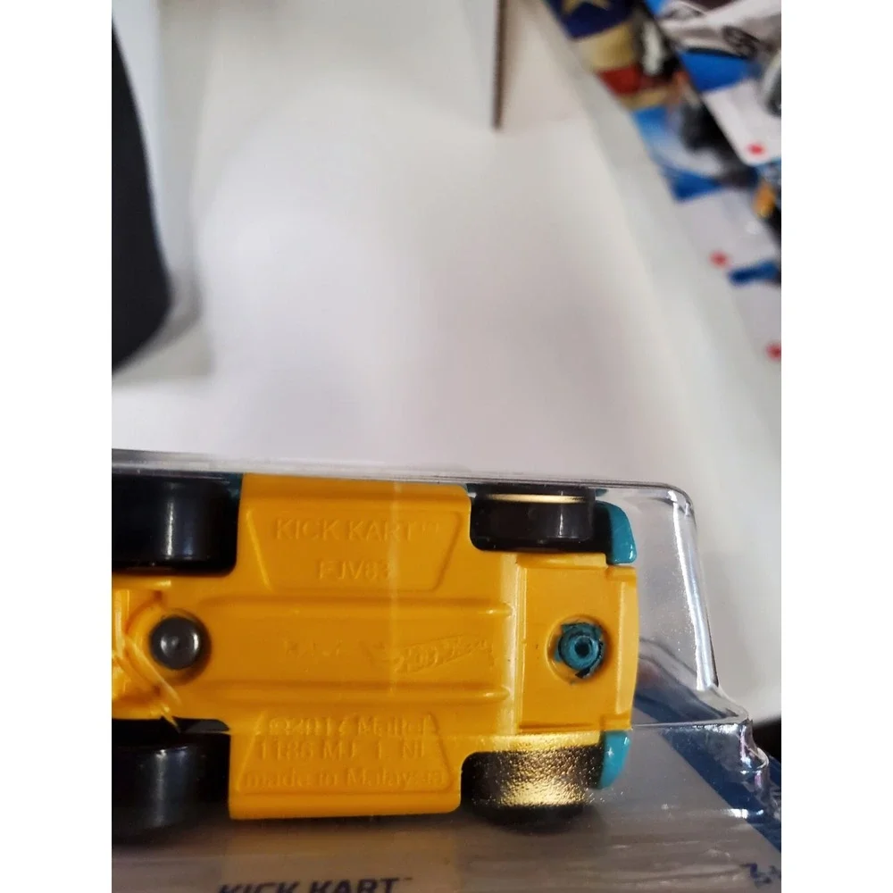 Hot Wheels 2022 Kick Kart 90/250 HW Ride-Ons #5/5 Special Feature
